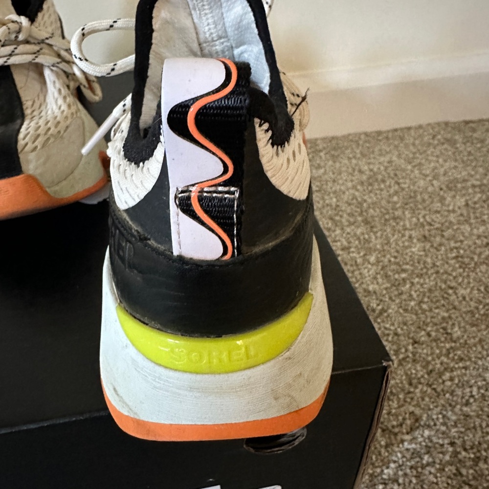 Sorel White Sneakers - Picture 4 of 6